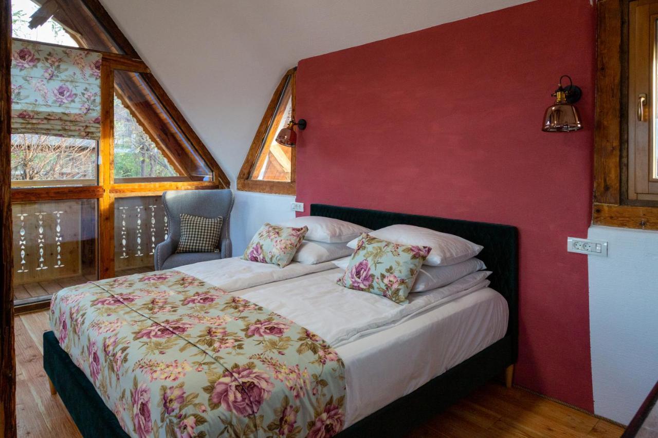 Casele Cu Stuf B&B Haus Ulrike Sălicea Extérieur photo