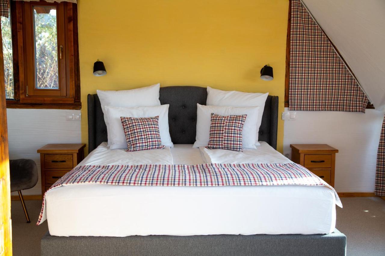 Casele Cu Stuf B&B Haus Ulrike Sălicea Extérieur photo