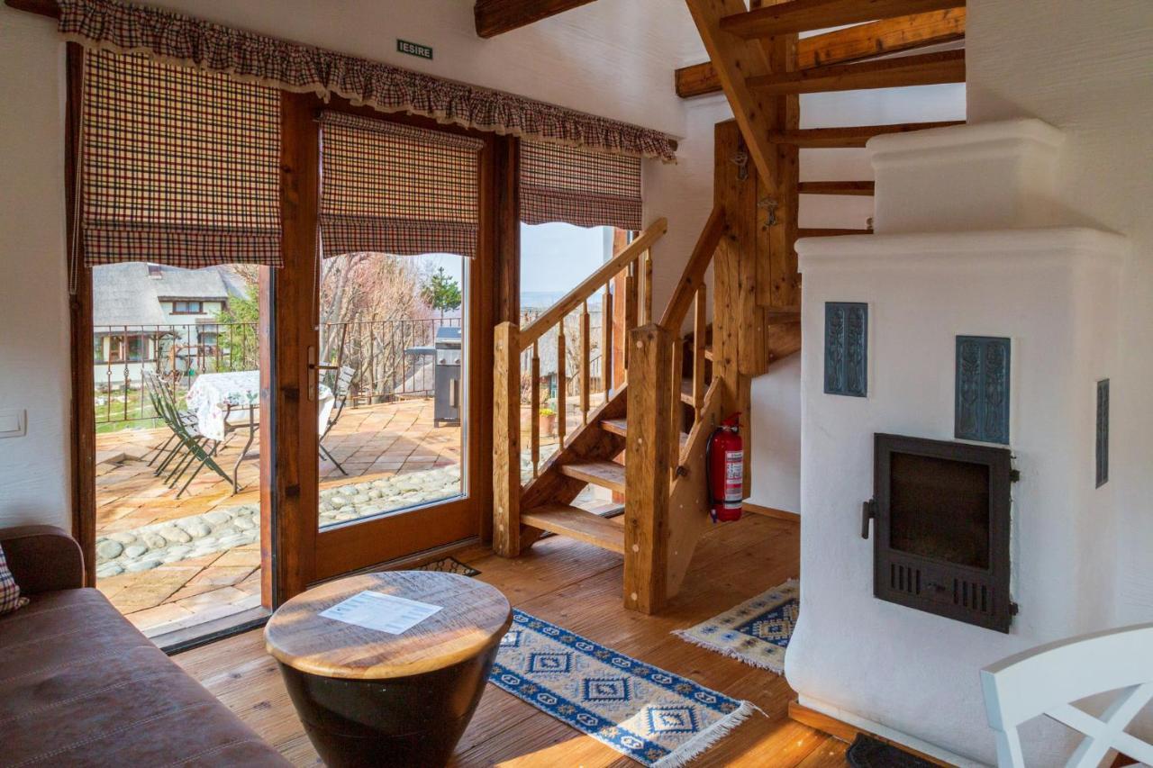 Casele Cu Stuf B&B Haus Ulrike Sălicea Extérieur photo