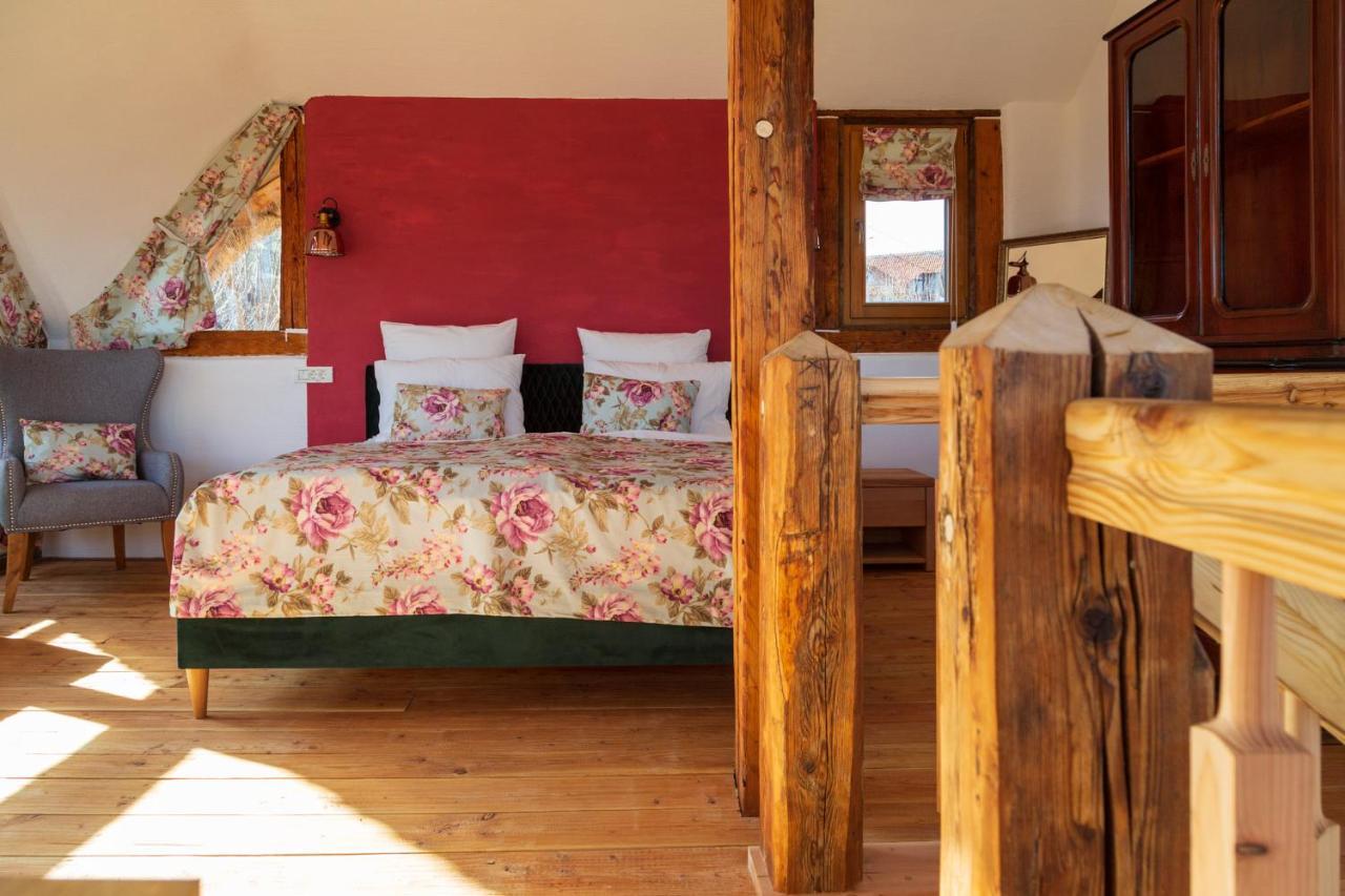 Casele Cu Stuf B&B Haus Ulrike Sălicea Extérieur photo