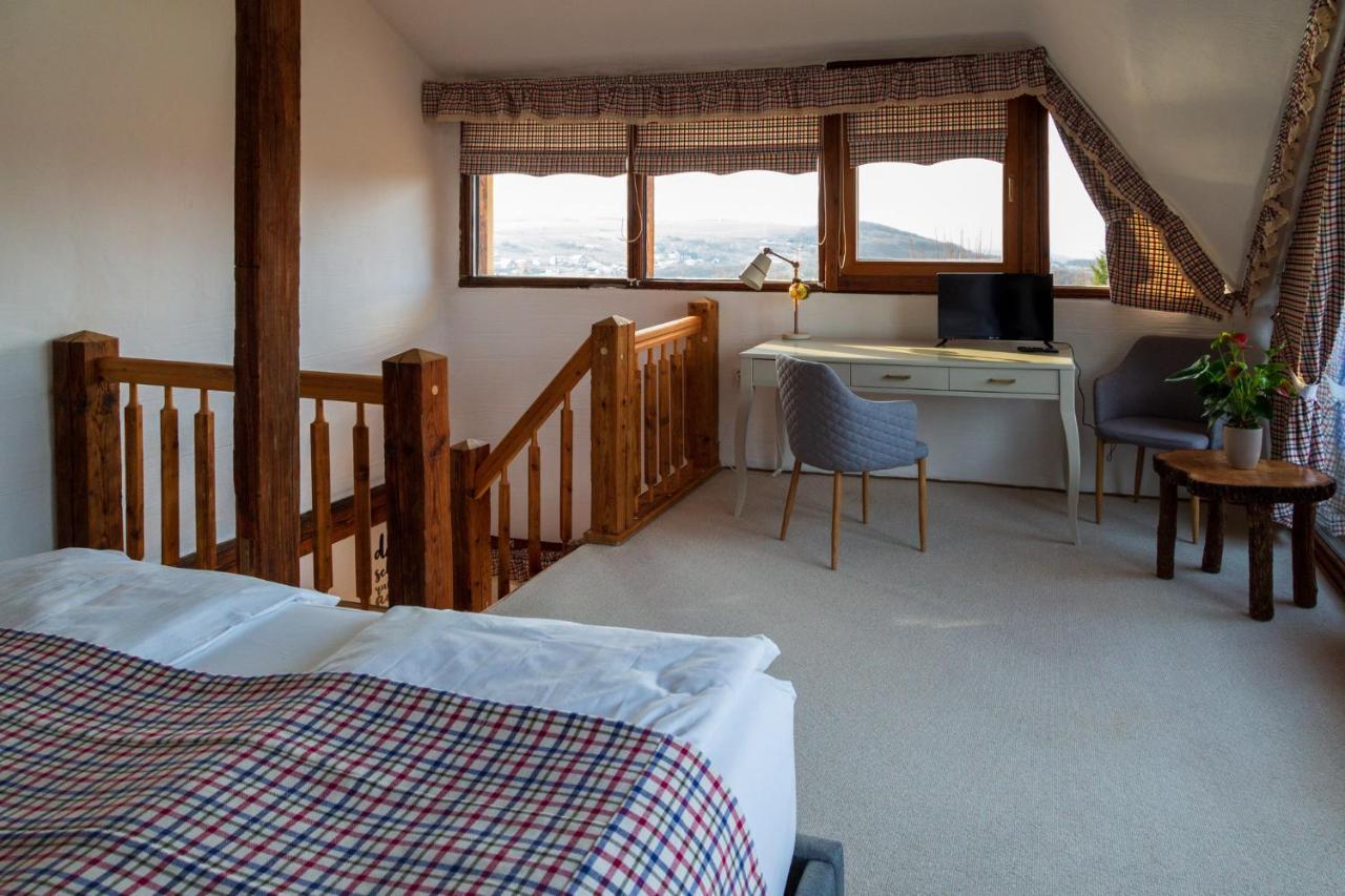 Casele Cu Stuf B&B Haus Ulrike Sălicea Extérieur photo